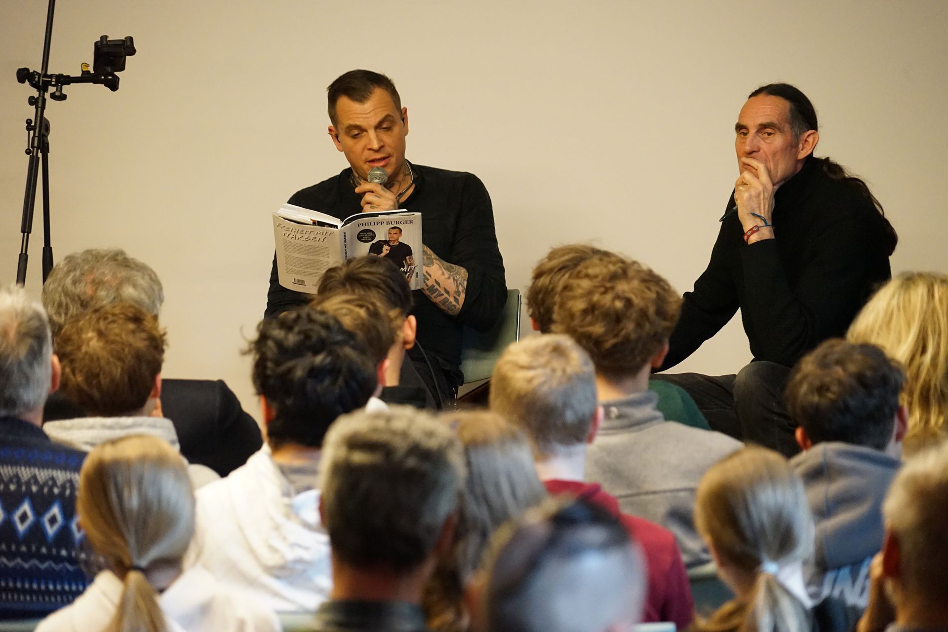 Philipp Burger · pro futuro presenta